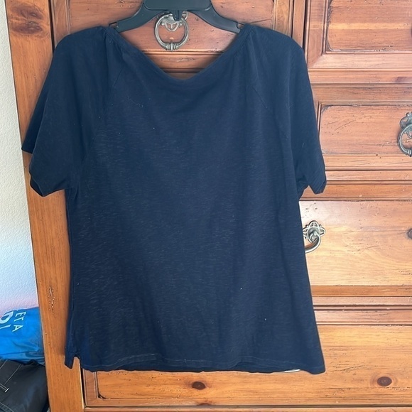 Talbots Women’s Black Tee Size Large EUC - Picture 4 of 8